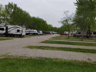 Friends O' Mine Campground & Cabins