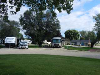 Lakeshore RV Resort and Campground