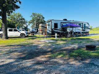 Whispering Oaks RV Park