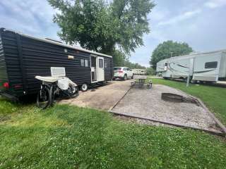 COE Coralville Lake West Overlook Campground