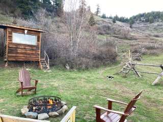 Iron Mountain Ranch Screen House