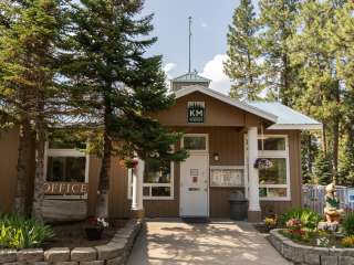 Ponderosa Falls RV Resort - KM Resorts