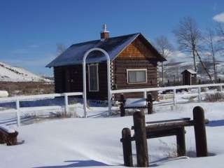 Grizzly Creek Guard Station