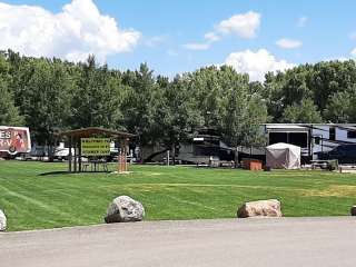 Palisades Senior RV Park