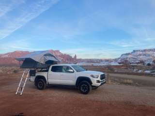 BLM Lower Onion Creek Camping Area