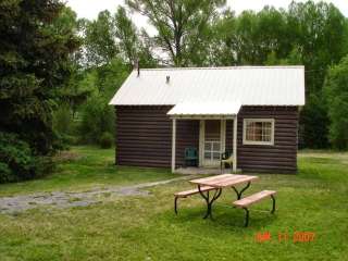   Pleasant Valley Cabins and Campground, 84100 East US Highway 50, Cimarron, Colorado, 81220