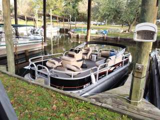 Cove's Nest Marina