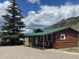 Aspen Ridge Cabins