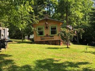 Hippie Hollow Campground 