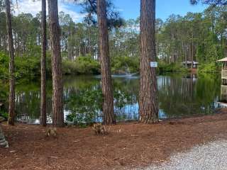 Pineglen Motorcoach & RV Park