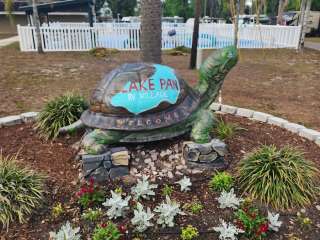 Lake Pan RV Village