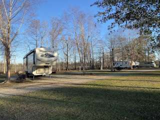 Fins & Feathers Campground at Lake Seminole