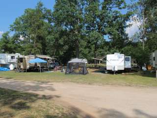 Twin Oaks RV Campground and Cabins