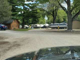 Headwaters Camping & Cabins 