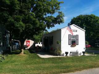 Fox's Den Campground