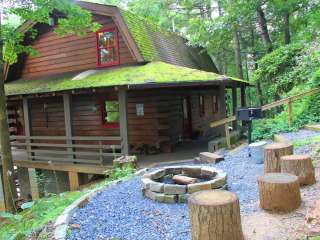 Buffalo Creek Vacation Rentals - Red Dog Barn