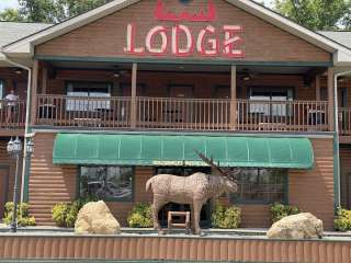 Bullwinkle's Lodge and RV Park