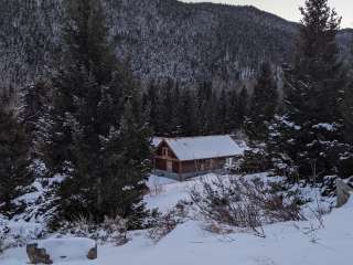 Montana  Guest Cabins