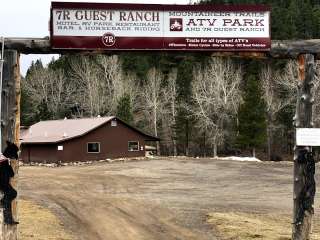 7R Guest Ranch Motel & RV Park