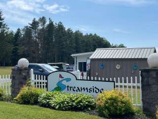 Streamside RV Park & Golf Course