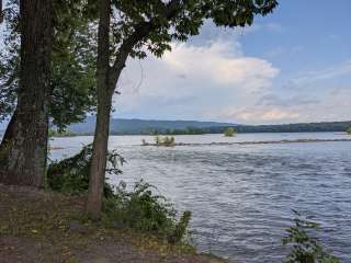 Ferryboat Campsites