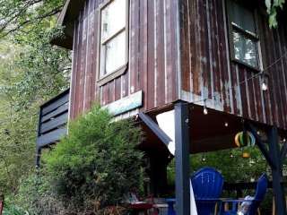 North Sungate Farms Treehouse Glamping