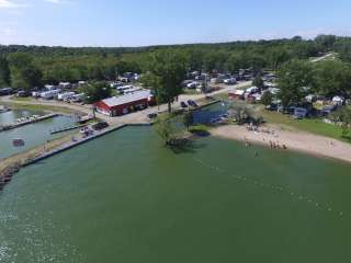 Castaway Campground and Marina