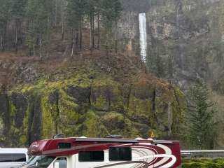 Multnomah Falls Parking Lot (Day Use)