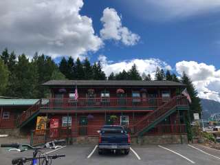 Bridge of The Gods Motel Cabins & RV Park