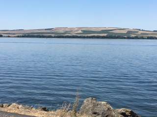 McNary Beach - Sockeye Shelter (OR)