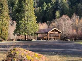 Toketee Lake Campground