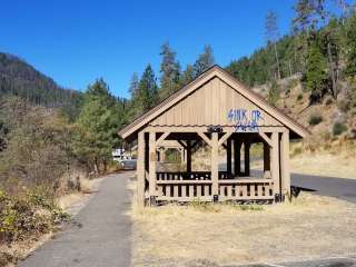 Siskiyou National Forest Sixmile Campground