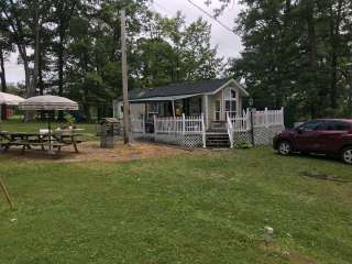 Pine Oaks Camp Ground