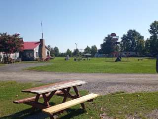 Swamp Fox Campground