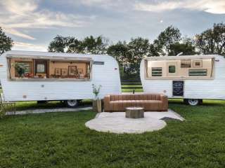 Cute little retro camper