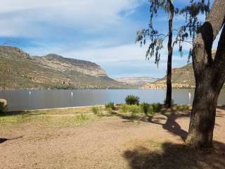 Apache Lake Marina & Resort