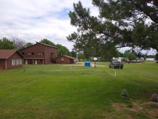 Quail Hollow Motel RV Park