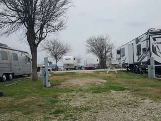 Lone Oak RV Park