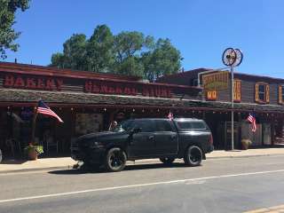 Austin’s Chuckwagon Lodge