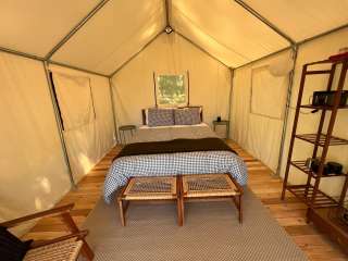 Lopez Farm Cottages & Tent Camping