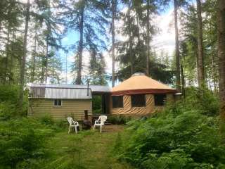 PNW Waterfront Yurt