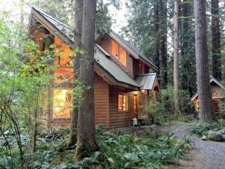 Mt. Baker Lodging - Cabin #4 - Hot Tub - Pets Okay