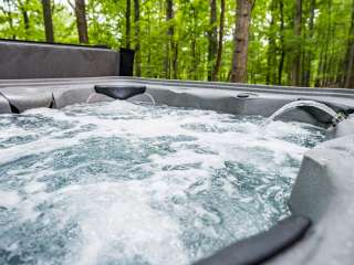 Hot Tub, Fire Pit, Huge Deck at Loft Cabin