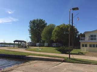 Stop-N-Dock Marina & RV Park