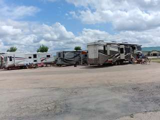 Empire Guesthouse RV Park