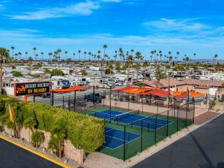 Desert Holiday RV Resort