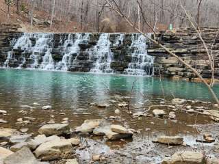 Devil's Den State Park