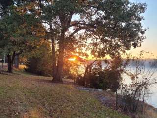 COE Dardanelle Lake Spadra Campground