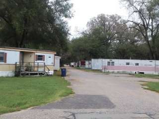 Applewood Meadows MHP & RV Park