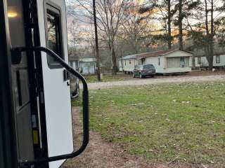 Shelby J's RV Park